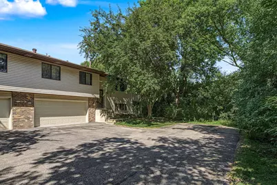 8445 Morgan Lane, Eden Prairie, MN 55347 - Photo 3