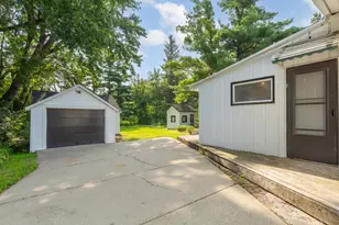 206 12th Street S, Mountain Lake, MN 56159 - Photo 3