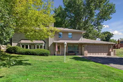 2704 Shawnee Lane, Burnsville, MN 55337 - Photo 3