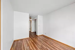 3058 Lake Shore Dr, Minneapolis, MN 55416 - Photo 19