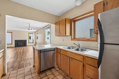 3058 Lake Shore Drive #A, Minneapolis, MN 55416 - Photo 9