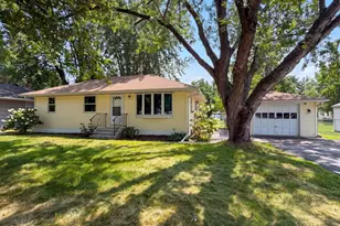 1710 Oakwood Dr, Shoreview, MN 55126 - Photo 15