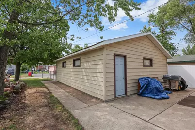 307 23rd Avenue N, Saint Cloud, MN 56303 - Photo 3