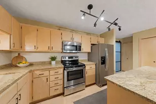 1154 Aston Cir, Burnsville, MN 55337 - Photo 11