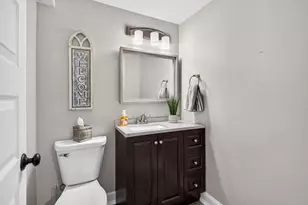847 Ashland Ave, Saint Paul, MN 55104 - Photo 51