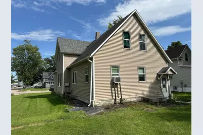 623 Horace Avenue N, Thief River Falls, MN 56701 - Photo 3