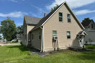623 Horace Ave N, Thief River Falls, MN 56701 - Photo 3
