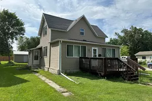 623 Horace Ave N, Thief River Falls, MN 56701 - Photo 1