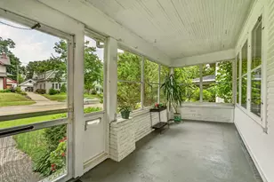 526 6th St SW, Rochester, MN 55902 - Photo 3