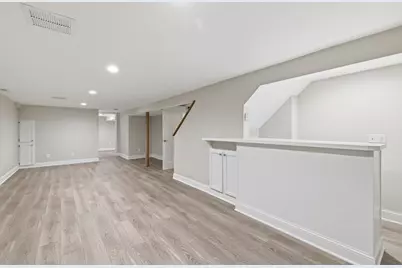8024 Upton Avenue S, Bloomington, MN 55431 - Photo 13