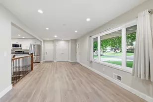8024 Upton Ave S, Bloomington, MN 55431 - Photo 5