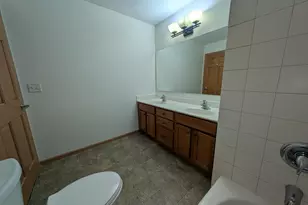 150 E Burnsville Pkwy, Burnsville, MN 55337 - Photo 15