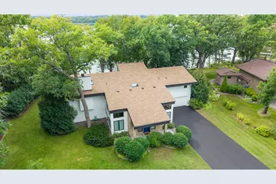 5605 Evergreen Lane N, Plymouth, MN 55442 - Photo 5