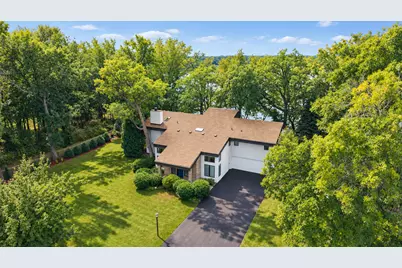 5605 Evergreen Lane N, Plymouth, MN 55442 - Photo 3