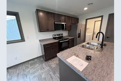 1427 Sunrise Avenue SE, Rochester, MN 55904 - Photo 5