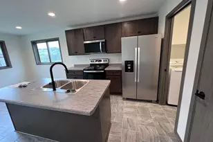 1427 Sunrise Ave SE, Rochester, MN 55904 - Photo 11