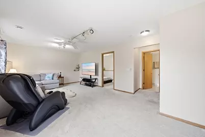 2003 Ponds Way, Shakopee, MN 55379 - Photo 25