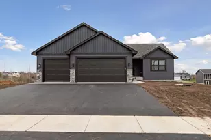 238 Eagle Ridge Dr, Roberts, WI 54023 - Photo 1