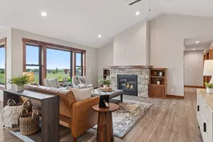 238 Eagle Ridge Dr, Roberts, WI 54023 - Photo 3