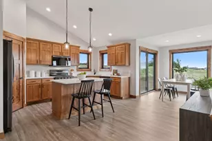 238 Eagle Ridge Dr, Roberts, WI 54023 - Photo 9