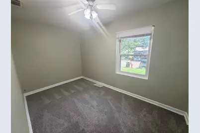 658 Gentry Avenue N, Oakdale, MN 55128 - Photo 13