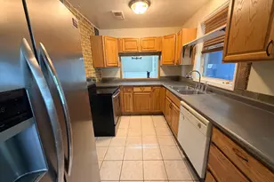 658 Gentry Ave N, Oakdale, MN 55128 - Photo 7