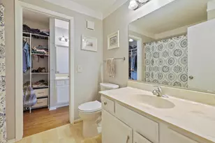 7267 Hunters Run, Eden Prairie, MN 55346 - Photo 19