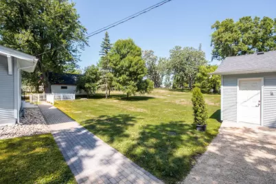 305 8th Avenue E, Alexandria, MN 56308 - Photo 29