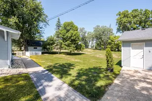 305 8th Ave E, Alexandria, MN 56308 - Photo 29