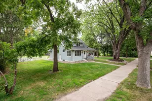 305 8th Ave E, Alexandria, MN 56308 - Photo 3
