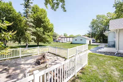 305 8th Avenue E, Alexandria, MN 56308 - Photo 27