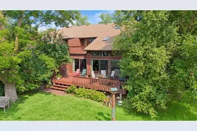 225 Peninsula Road, Medicine Lake, MN 55441 - Photo 3