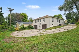 3998 Brunswick Ave S, Saint Louis Park, MN 55416 - Photo 41