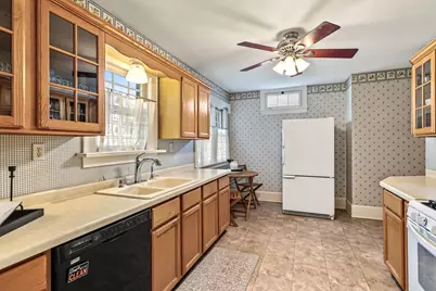 539 W Grand Avenue, Eau Claire, WI 54703 - Photo 21