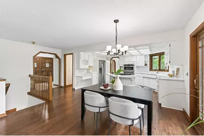 1528 Briarknoll Drive, Arden Hills, MN 55112 - Photo 9