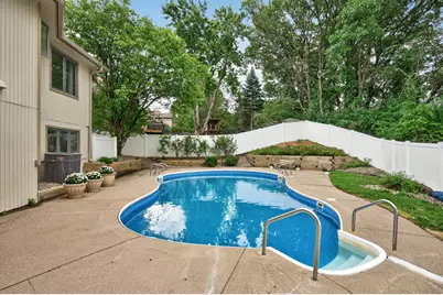 1528 Briarknoll Drive, Arden Hills, MN 55112 - Photo 27