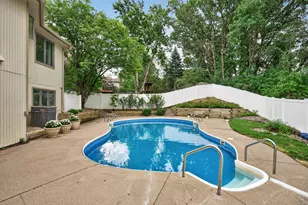 1528 Briarknoll Dr, Arden Hills, MN 55112 - Photo 27