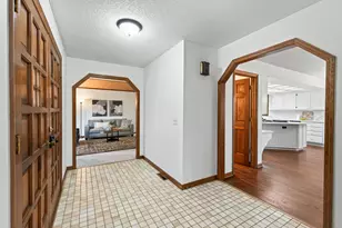 1528 Briarknoll Dr, Arden Hills, MN 55112 - Photo 5