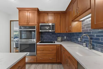 10112 Nord Avenue S, Bloomington, MN 55437 - Photo 17