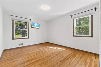 10112 Nord Avenue S, Bloomington, MN 55437 - Photo 29