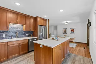10112 Nord Ave S, Bloomington, MN 55437 - Photo 15