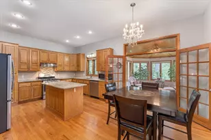 7087 Wellington Ln N, Maple Grove, MN 55369 - Photo 11