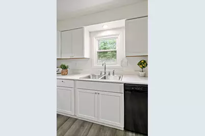 918 Edgerton Street, Saint Paul, MN 55130 - Photo 11