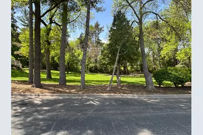 4900 Lakeview Drive, Edina, MN 55424 - Photo 11