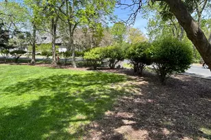 4900 Lakeview Dr, Edina, MN 55424 - Photo 9