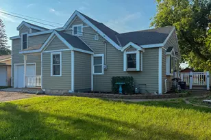 807 21st St NW, Bemidji, MN 56601 - Photo 3