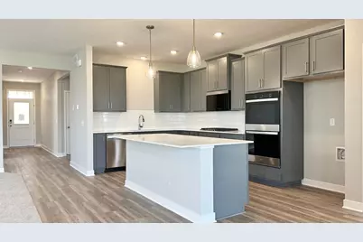 2147 Bluff Heights Drive, Shakopee, MN 55379 - Photo 5