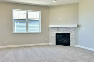 2147 Blf Hts Dr, Shakopee, MN 55379 - Photo 7