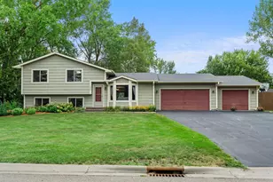 1555 Lamotte Cir, Centerville, MN 55038 - Photo 3