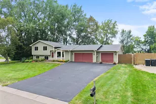 1555 Lamotte Cir, Centerville, MN 55038 - Photo 9